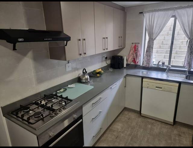 3 BEDROOM APARTMENT FOR SALE IN ISLAND VIEW